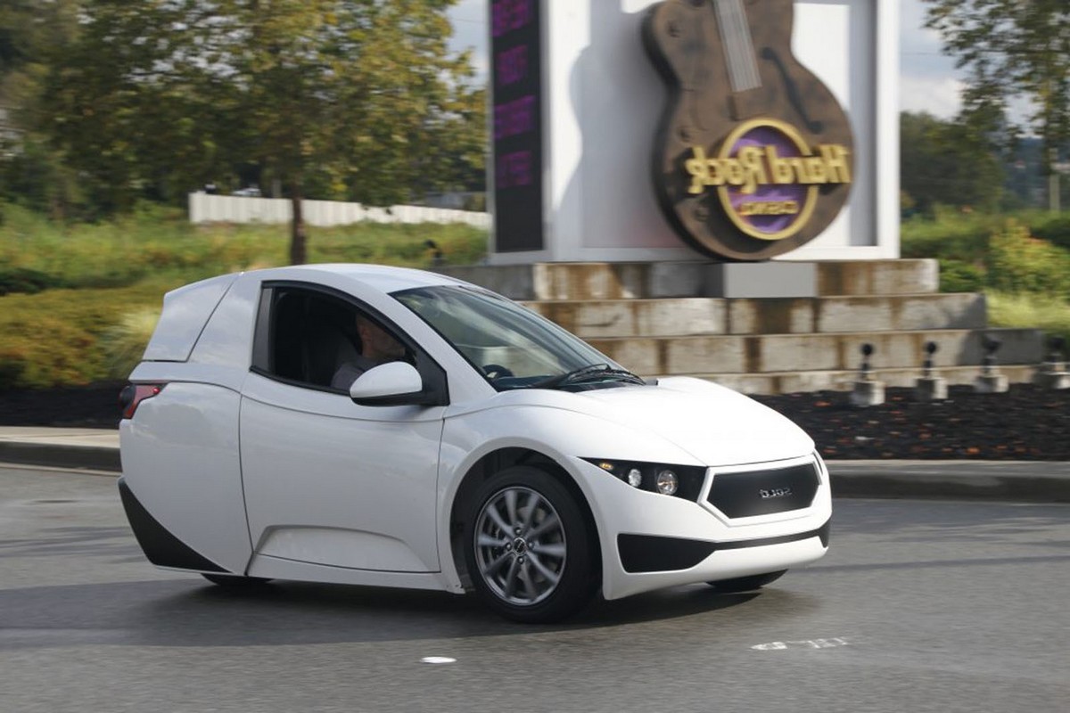 Video: el nuevo Jaguar xe se muestra en movimiento